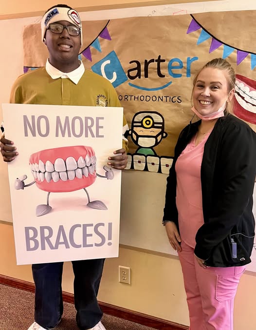 Kendall is officially braces free